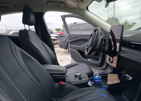 2021 Ford Mustang Mach-E Premium z USA, uszkodzony, nr VIN 3FMTK3SU8MMA09097